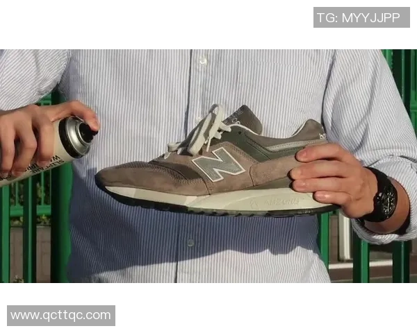 模仿球星经典动作训练技巧提升足球水平的全方位指南 模仿球星经典动作训练技巧提升足球水平的全方位指南