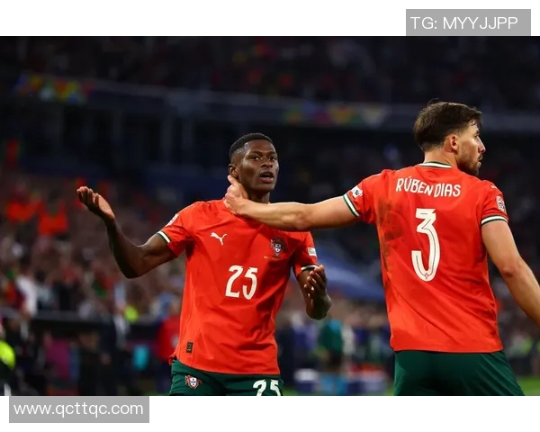 葡萄牙裔足球巨星的传奇故事与成就解析 葡萄牙裔足球巨星的传奇故事与成就解析